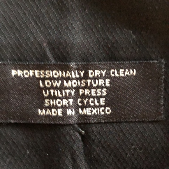 Men’s Jos. A. Bank Signature Collection olive dress slacks in 42/32. - Picture 5 of 6